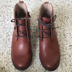 Bogs Women Kristina Waterproof Chukka